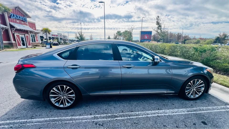 2015 Hyundai Genesis - Image 2 of 8