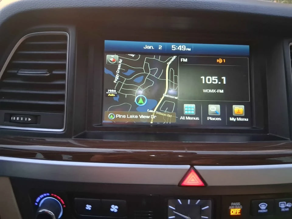 2015 Hyundai Genesis - Image 3 of 6