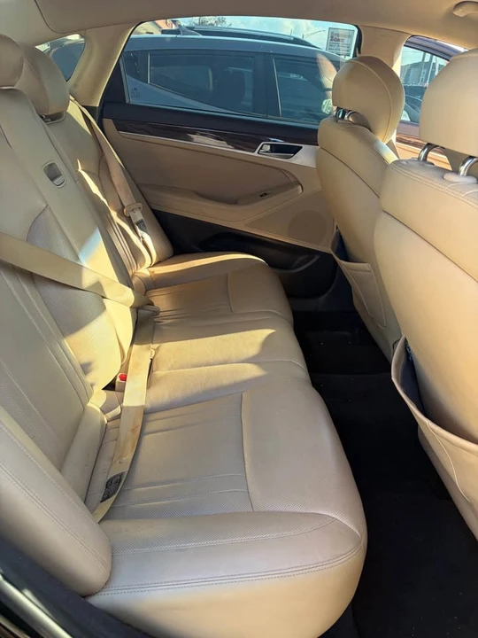 2015 Hyundai Genesis - Image 8 of 9