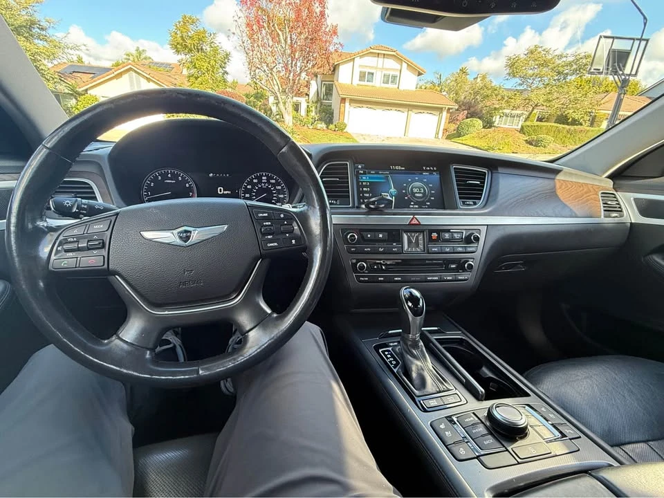 2015 Hyundai Genesis - Image 2 of 6
