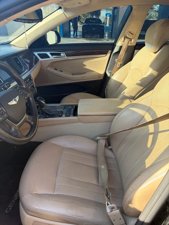 2015 Hyundai Genesis - Image 6 of 9