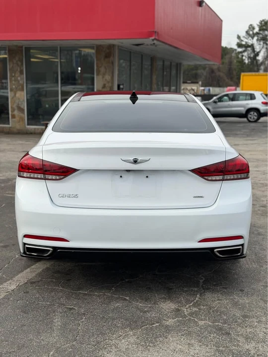 2015 Hyundai Genesis - Image 9 of 18
