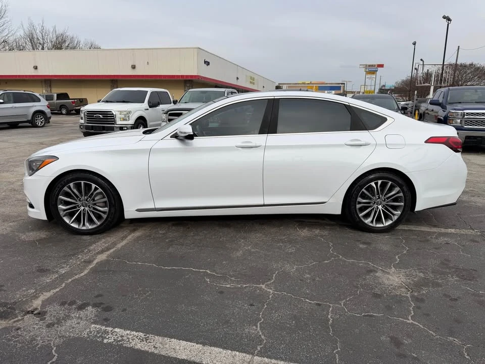 2015 Hyundai Genesis - Image 5 of 18