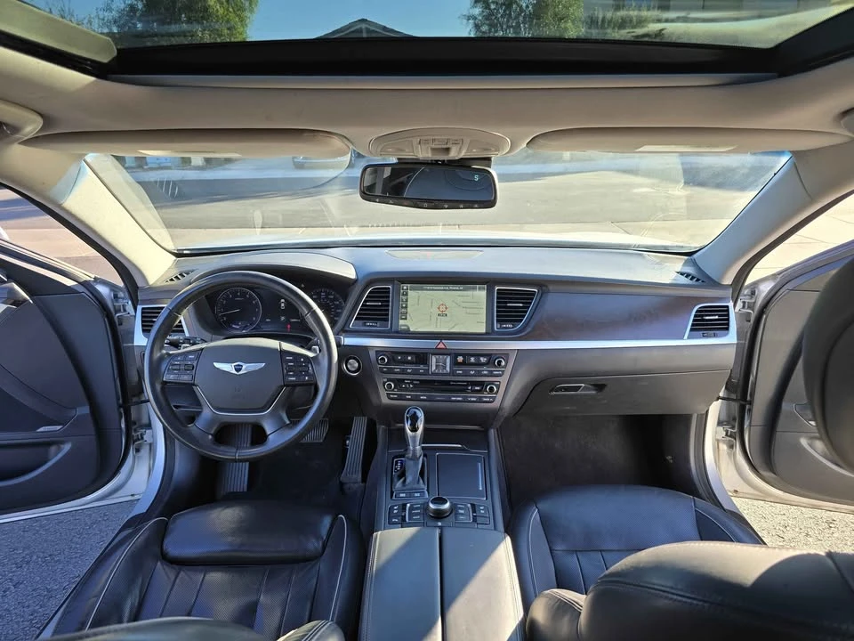 2015 Hyundai Genesis - Image 13 of 15
