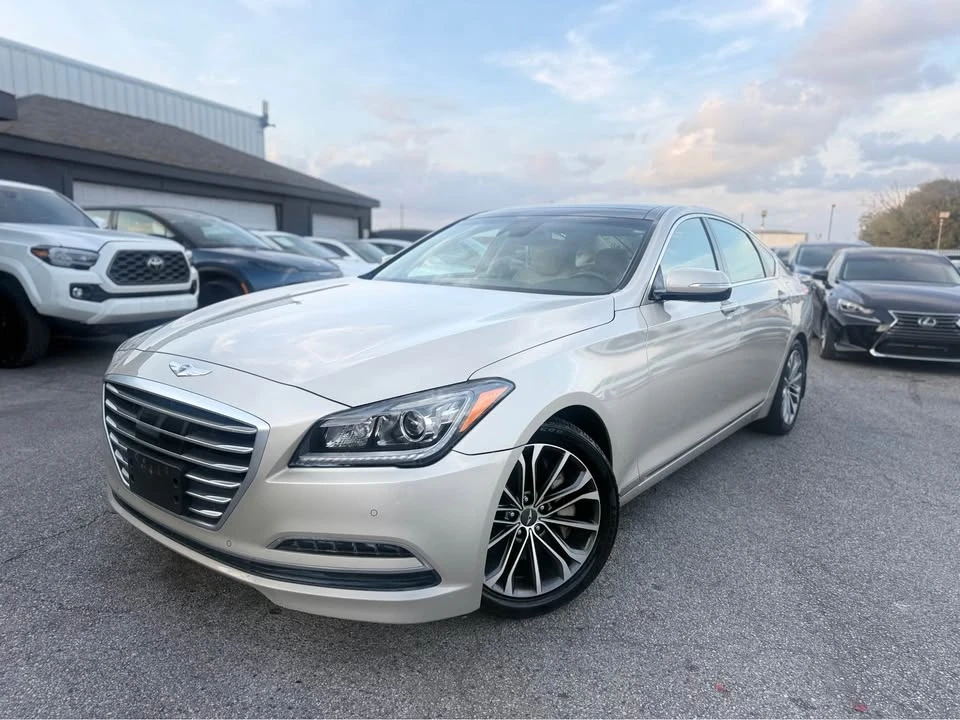 2015 Hyundai Genesis - Image 2 of 16