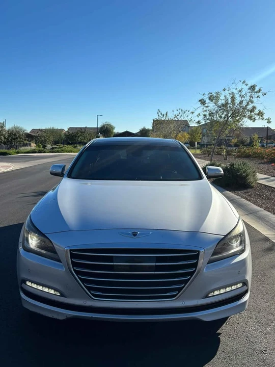 2015 Hyundai Genesis - Image 2 of 15