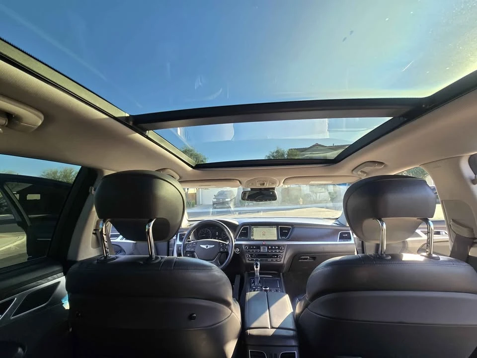 2015 Hyundai Genesis - Image 14 of 15