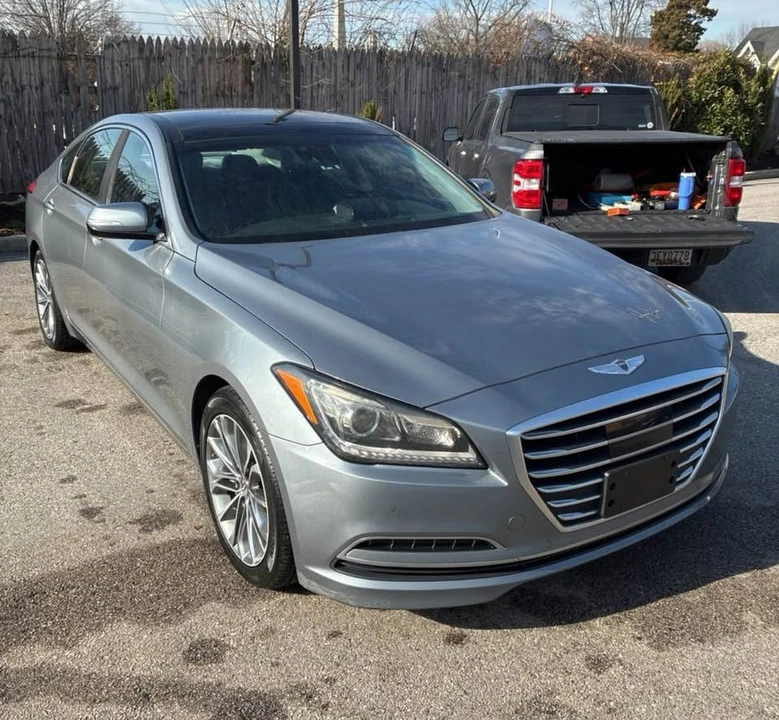 2015 Hyundai Genesis - Image 4 of 13