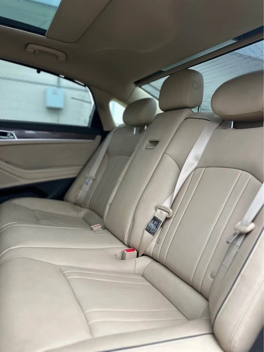 2015 Hyundai Genesis - Image 6 of 12
