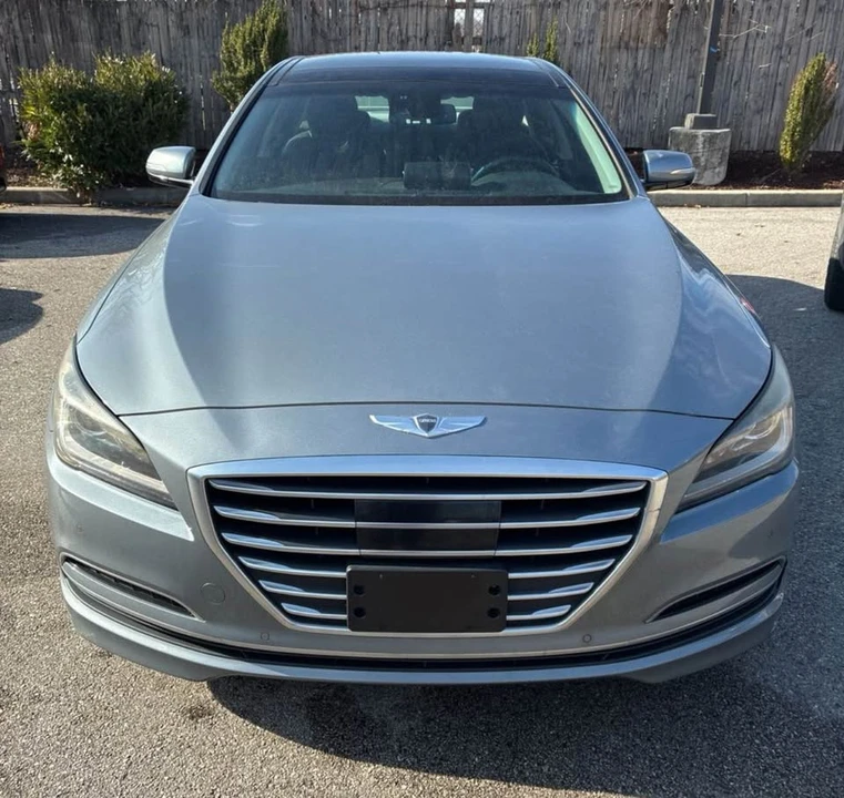 2015 Hyundai Genesis - Image 5 of 13