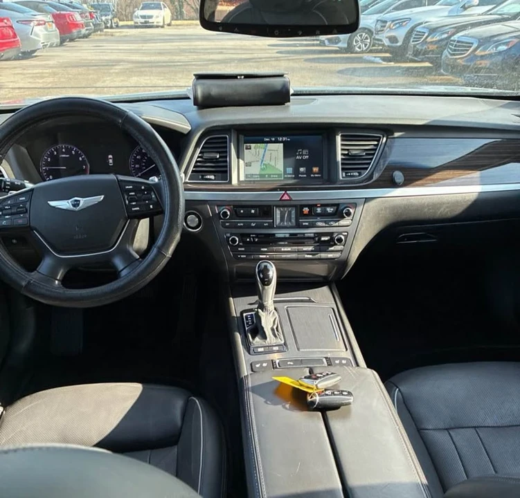 2015 Hyundai Genesis - Image 9 of 13