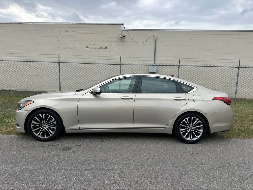 2015 Hyundai Genesis - Image 2 of 12