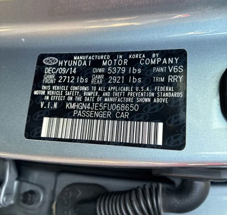 2015 Hyundai Genesis - Image 12 of 13