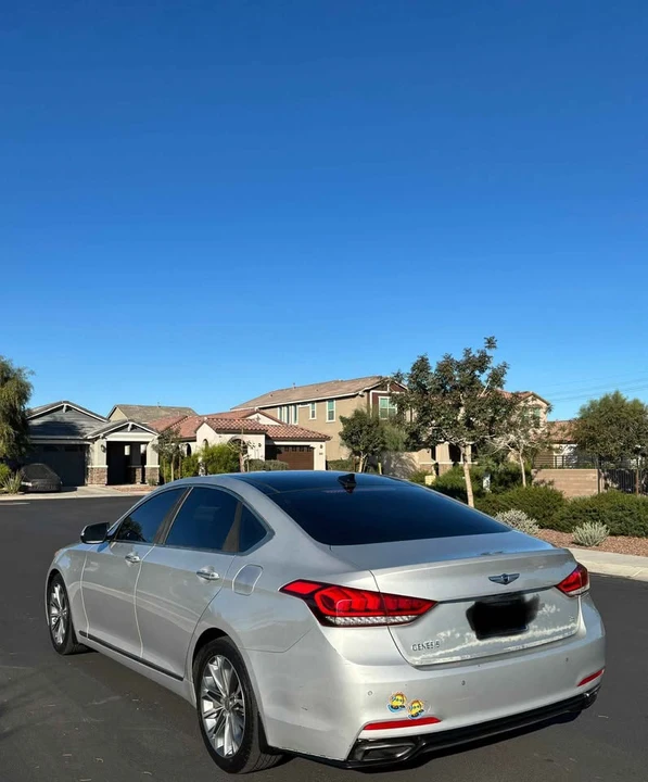 2015 Hyundai Genesis - Image 7 of 15