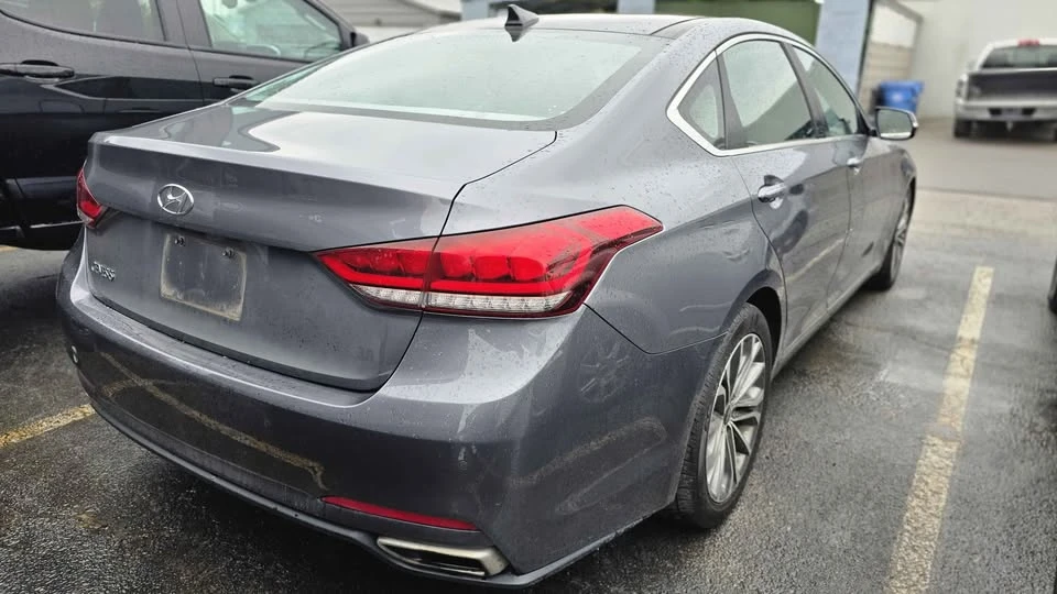 2015 Hyundai Genesis - Image 3 of 15