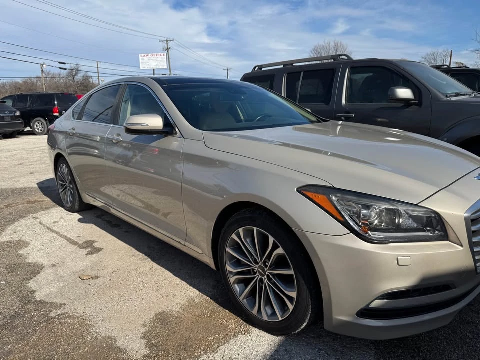 2015 Hyundai Genesis - Image 9 of 17