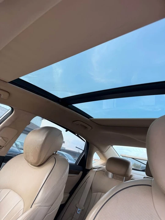 2015 Hyundai Genesis - Image 12 of 16
