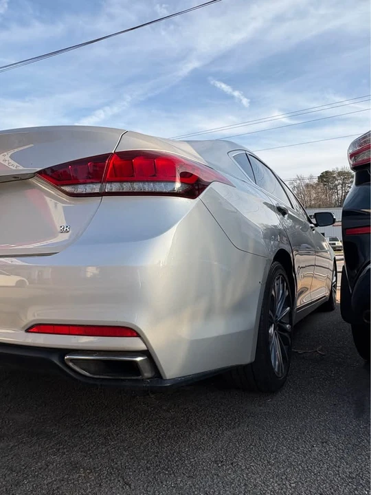 2015 Hyundai Genesis - Image 7 of 8