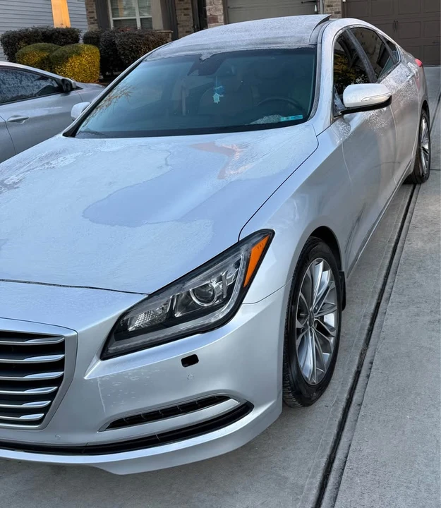 2015 Hyundai Genesis - Image 11 of 15