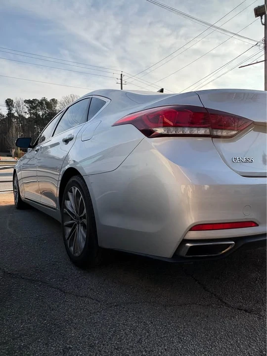 2015 Hyundai Genesis - Image 6 of 8