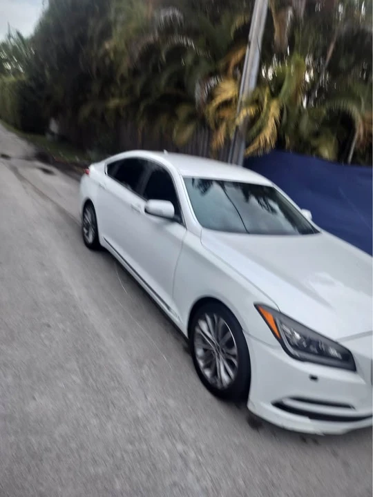 2015 Hyundai Genesis - Image 6 of 7