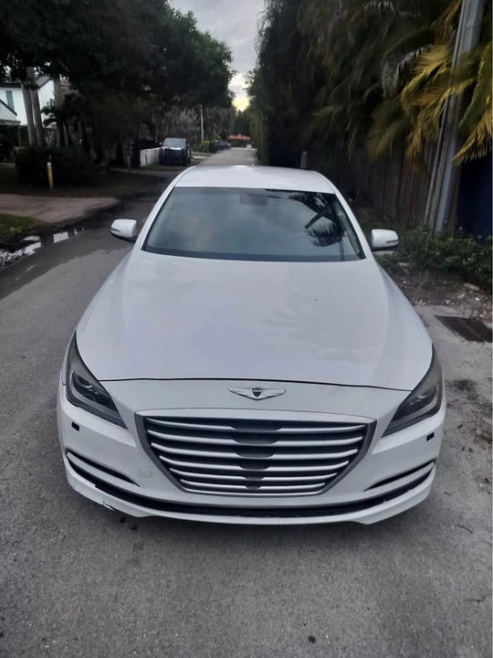 2015 Hyundai Genesis - Image 3 of 7