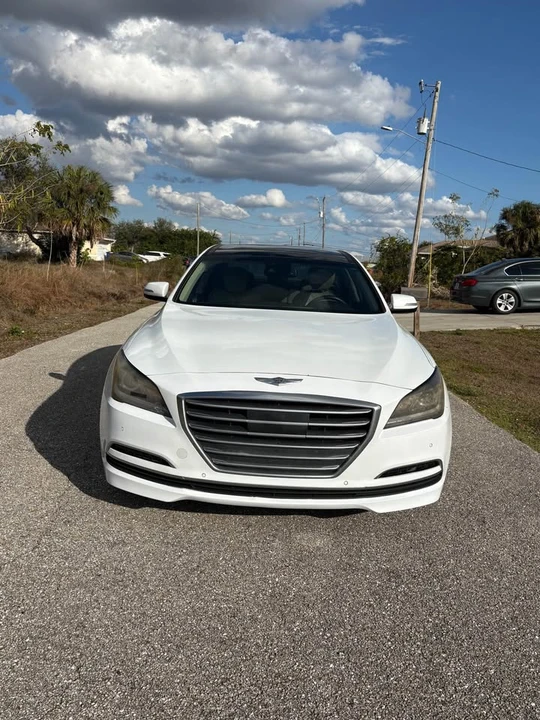 2015 Hyundai Genesis - Image 2 of 13