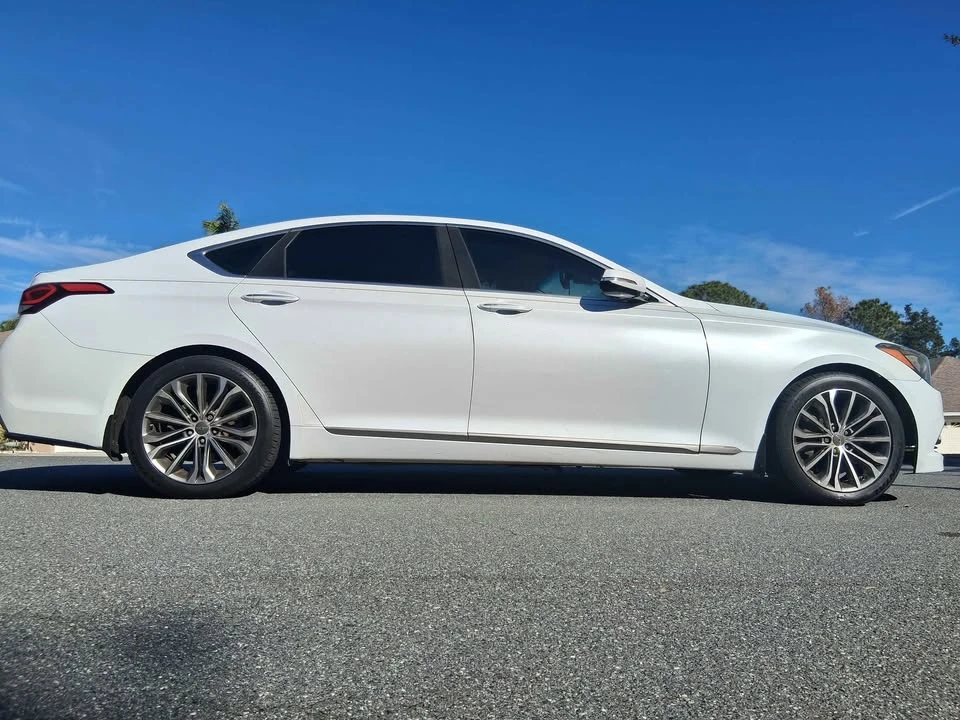 2015 Hyundai Genesis - Image 2 of 2