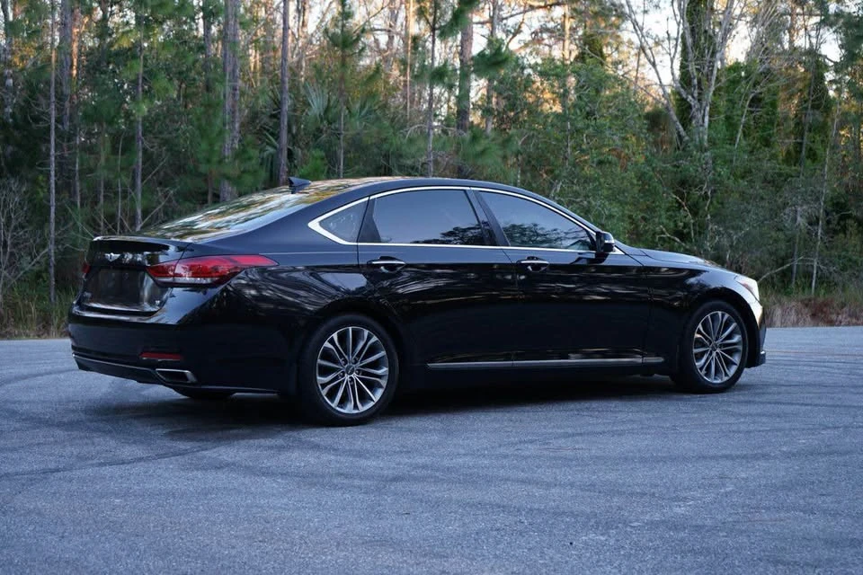 2015 Hyundai Genesis - Image 4 of 20