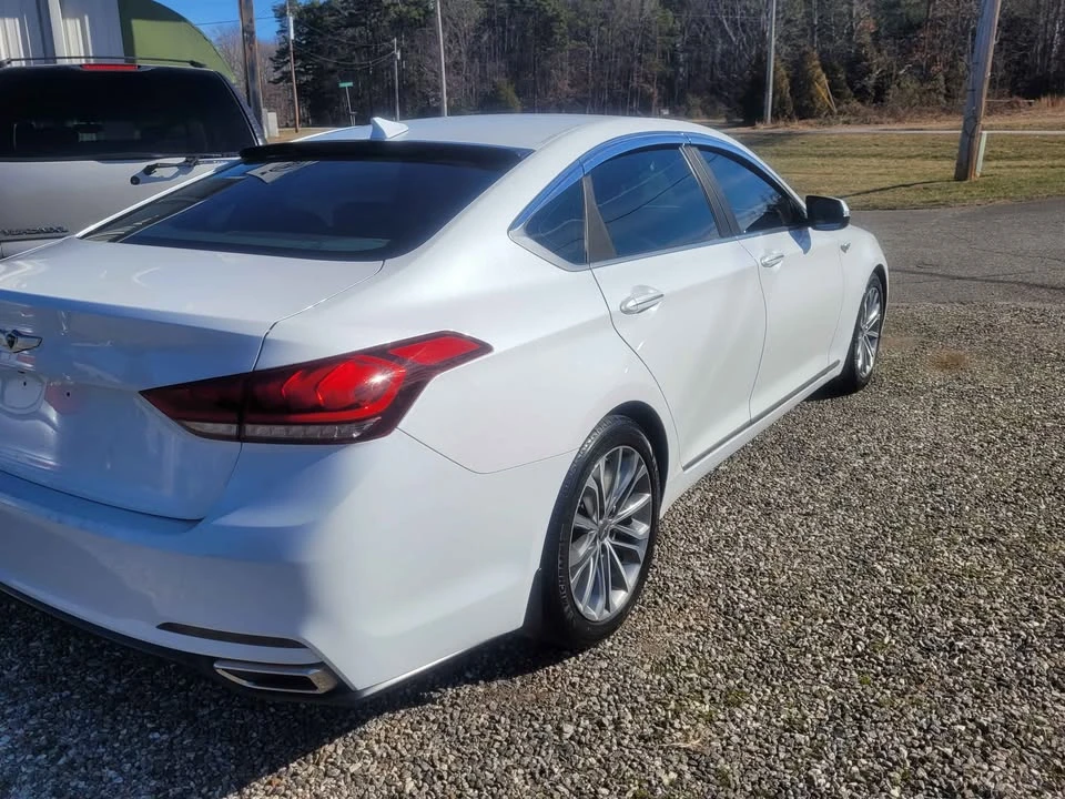 2015 Hyundai Genesis - Image 5 of 18