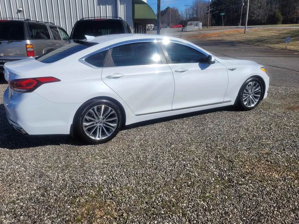 2015 Hyundai Genesis - Image 4 of 18