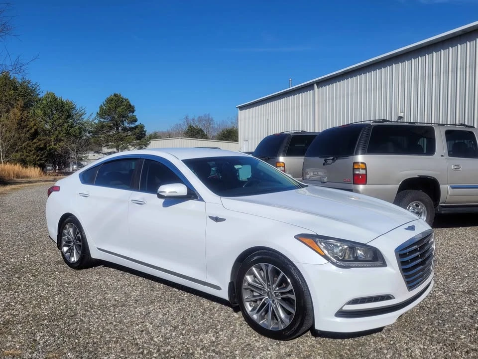 2015 Hyundai Genesis - Image 3 of 18