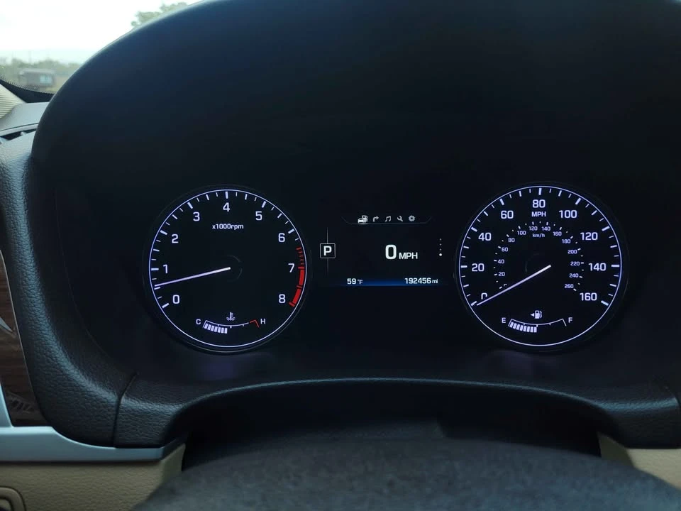 2015 Hyundai Genesis - Image 17 of 18