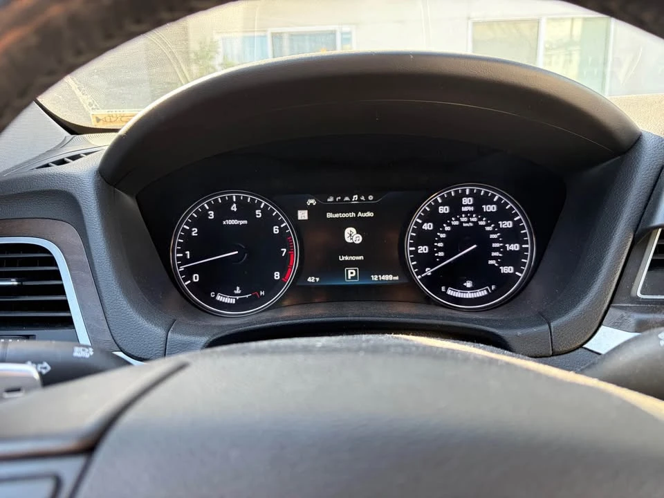 2015 Hyundai Genesis - Image 6 of 6