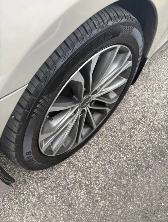 2015 Hyundai Genesis - Image 13 of 14