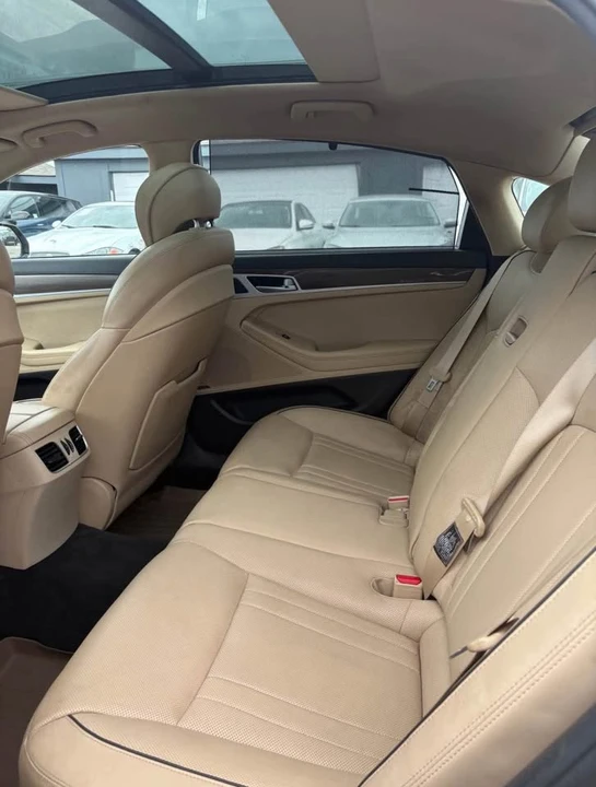 2015 Hyundai Genesis - Image 5 of 14