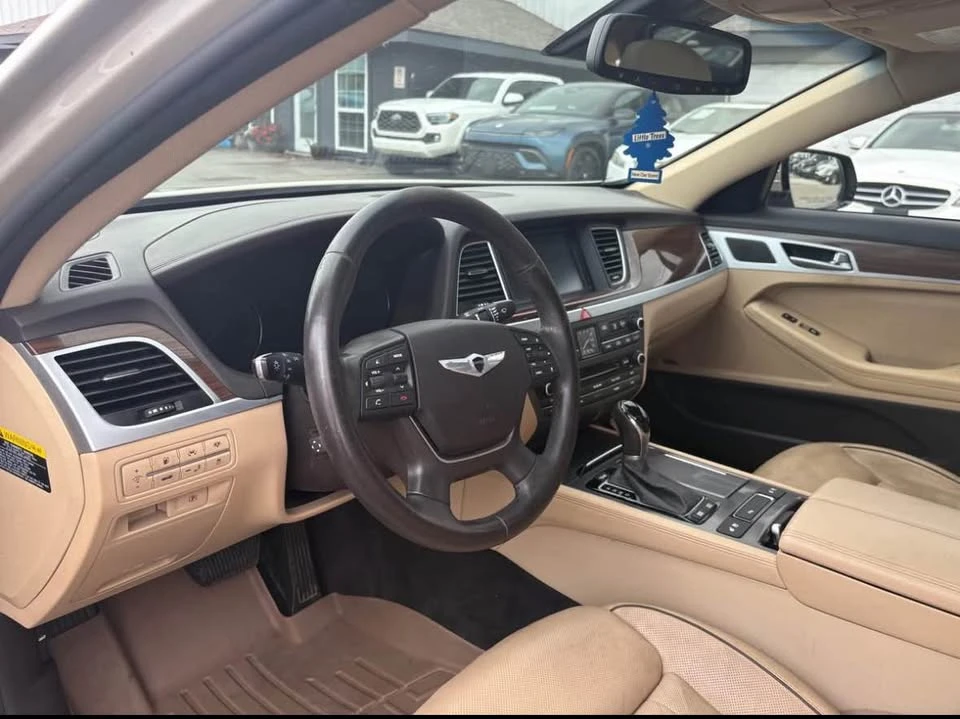 2015 Hyundai Genesis - Image 4 of 14