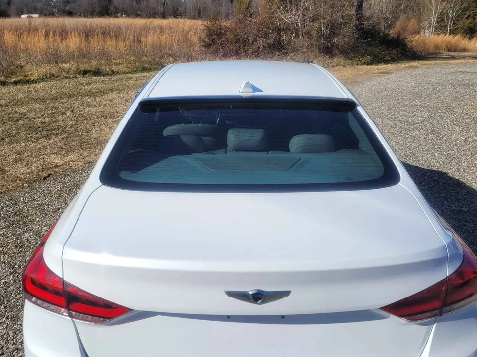 2015 Hyundai Genesis - Image 7 of 18
