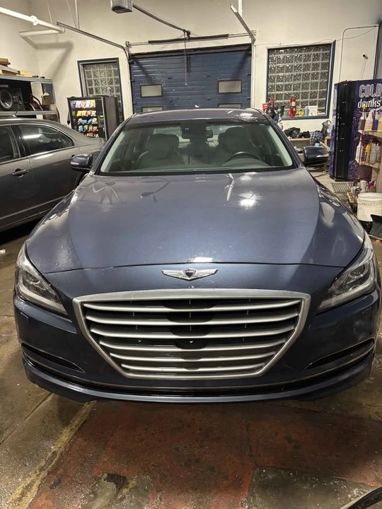 2015 Hyundai Genesis - Image 4 of 8