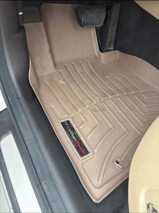 2015 Hyundai Genesis - Image 11 of 14