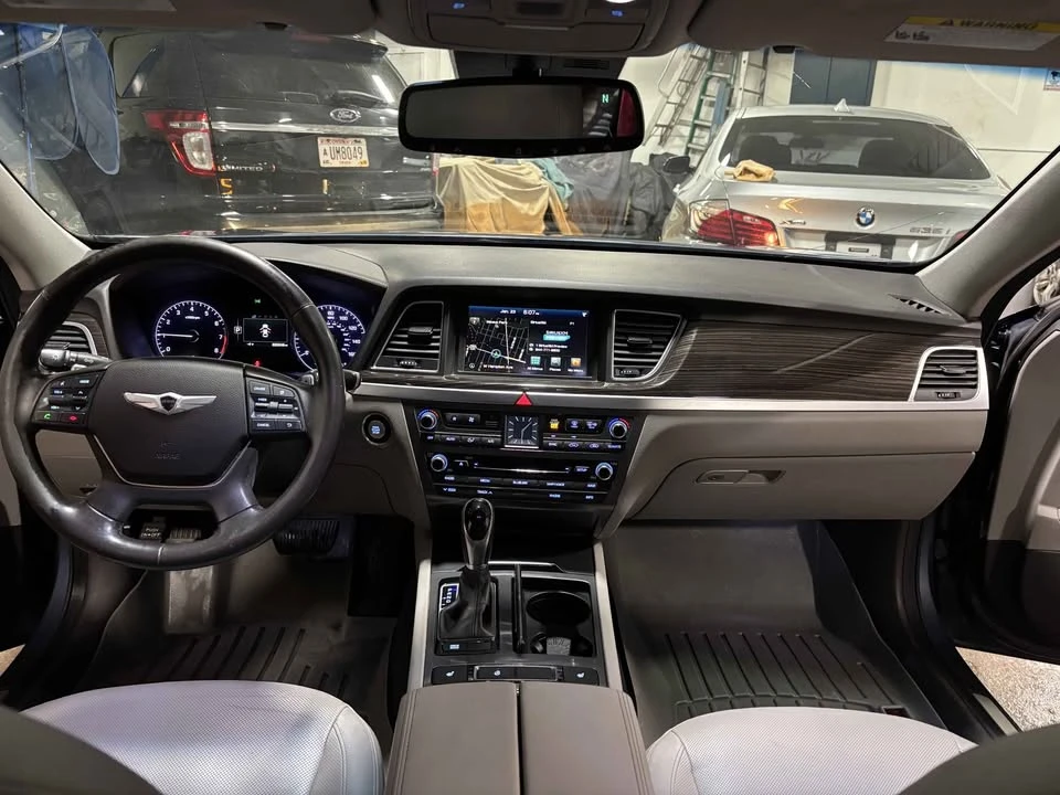2015 Hyundai Genesis - Image 7 of 8