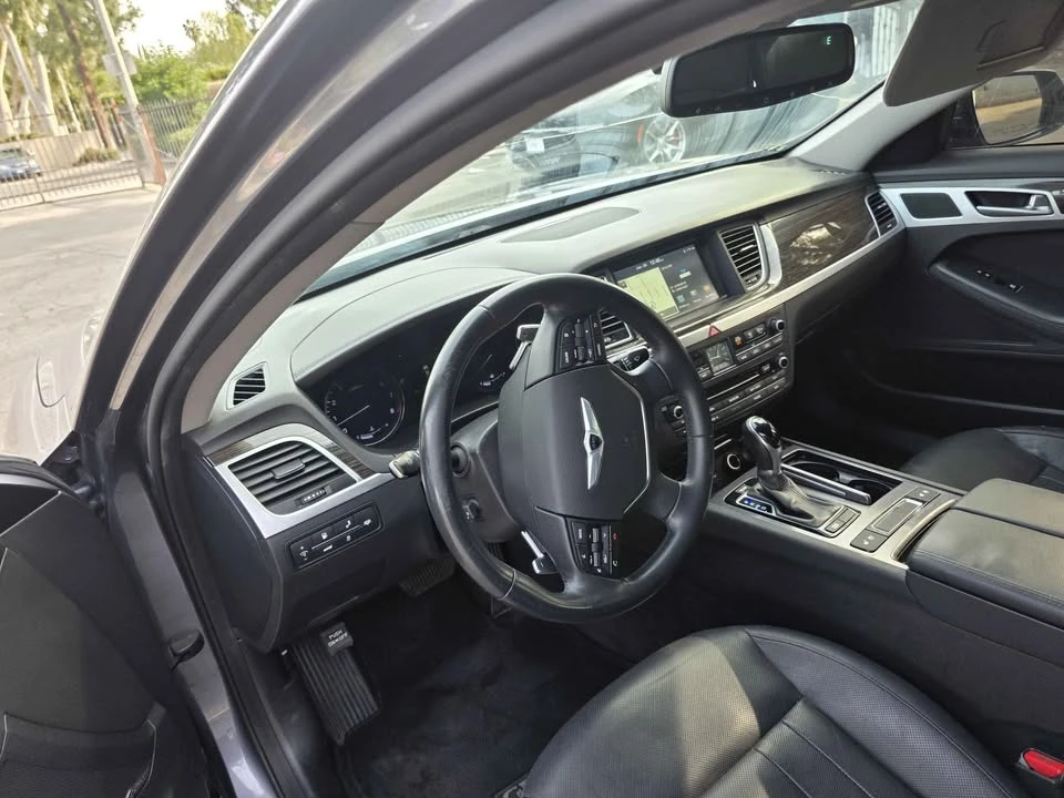 2015 Hyundai Genesis - Image 9 of 11