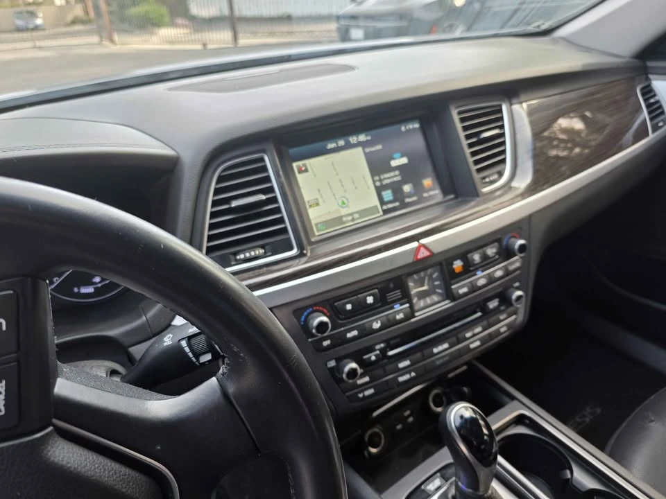 2015 Hyundai Genesis - Image 5 of 11
