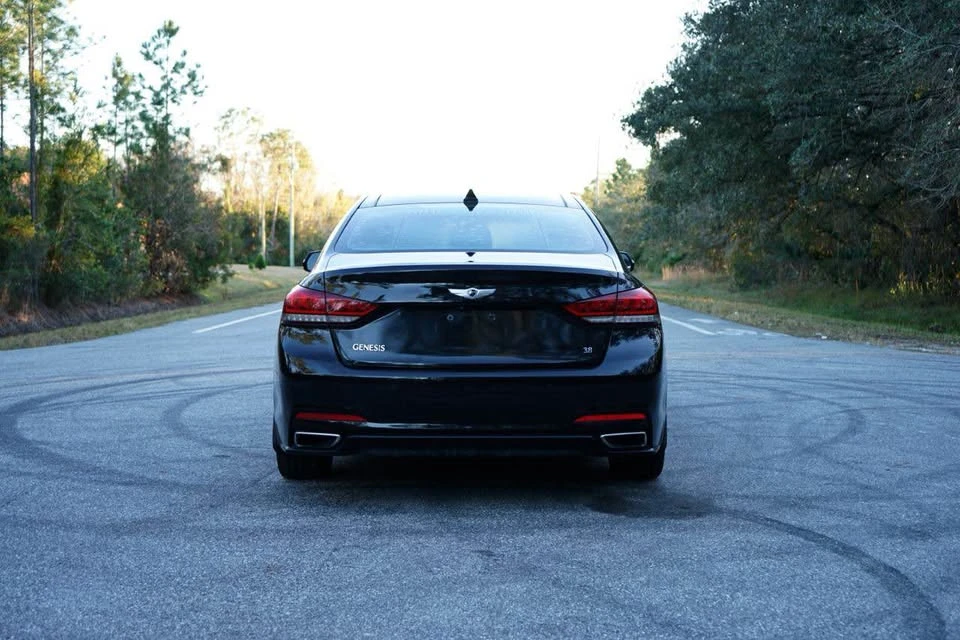 2015 Hyundai Genesis - Image 6 of 20