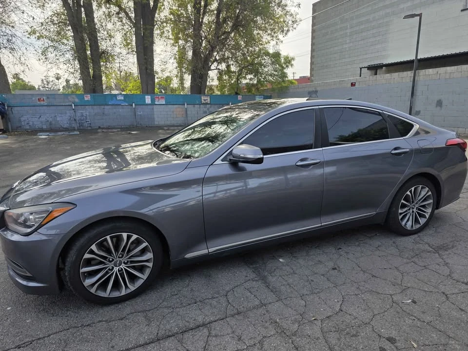 2015 Hyundai Genesis - Image 2 of 11