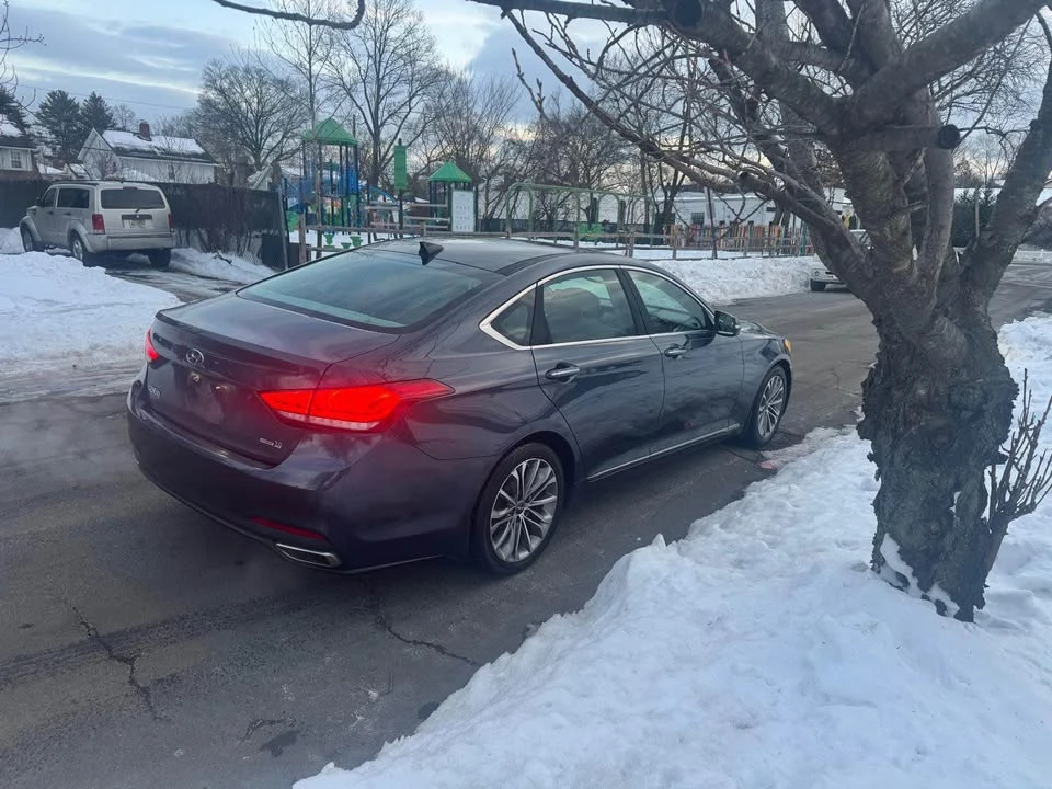 2015 Hyundai Genesis - Image 4 of 19