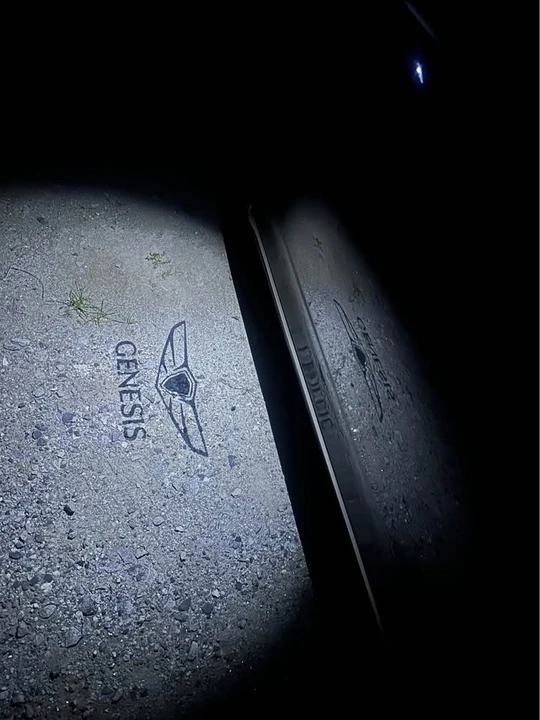 2015 Hyundai Genesis - Image 3 of 4