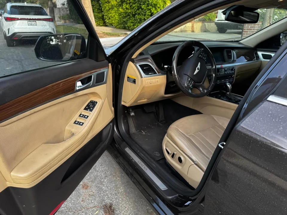 2015 Hyundai Genesis - Image 12 of 12