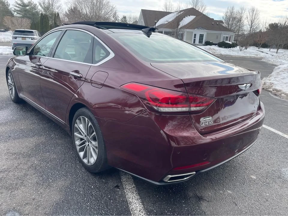 2015 Hyundai Genesis - Image 8 of 16