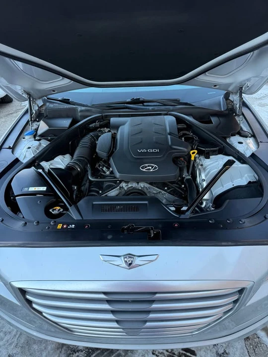 2015 Hyundai Genesis - Image 4 of 20